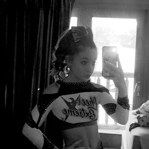 Meet your Posher, Maya